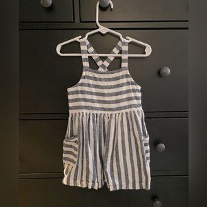 Girls dress, lightweight linen blend with pockets and adjustable button straps.